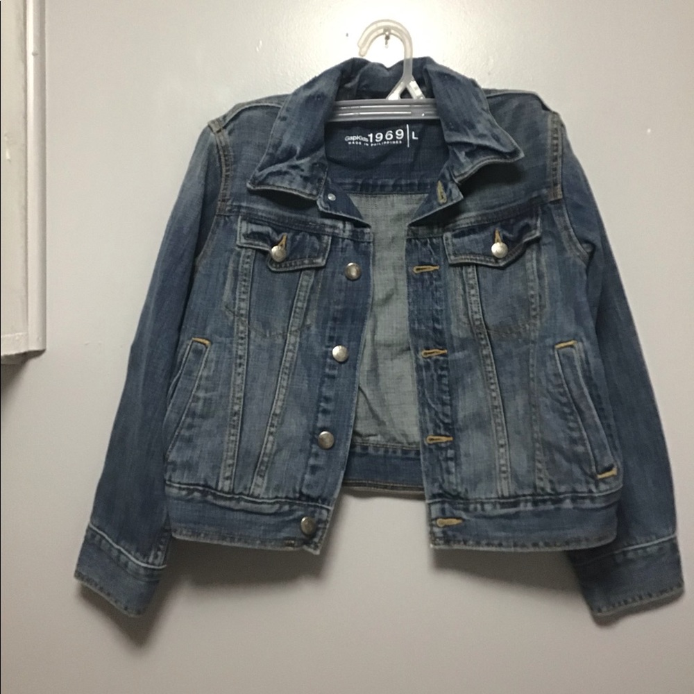 Gap 1969 kids Jean jacket size Large in excellent condition.
